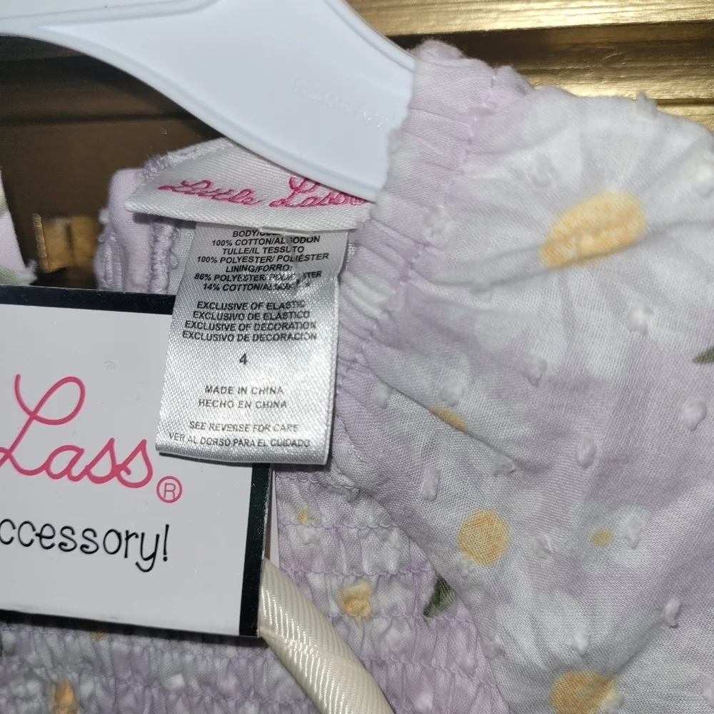 Cupcakes and Cashmere 2pc set. Floral dress with purse. Girls 4t